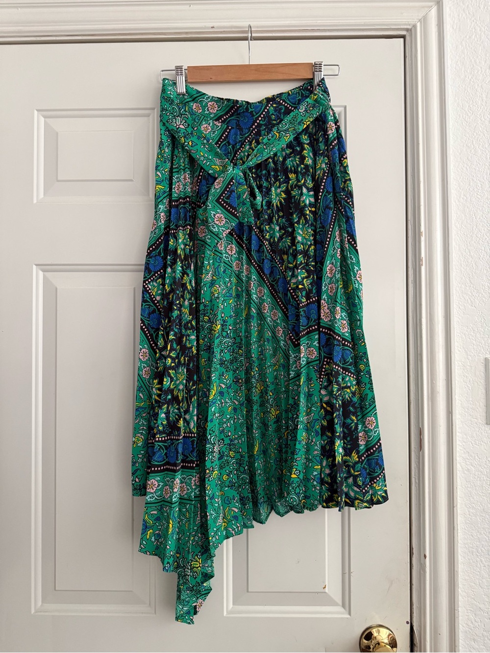 Topshop Green Patterned Asymmetrical Pleated Skirt
